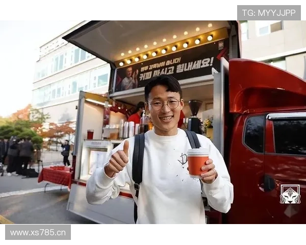 孙准浩场下喝咖啡比我家月供都贵，这生活质量醒醒吧！