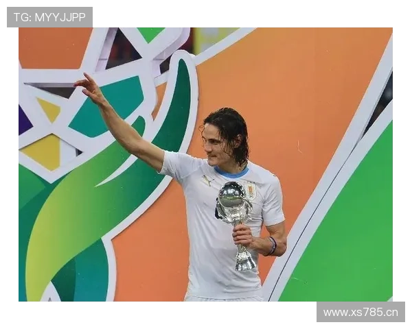 卡瓦尼家里厨房比我整条街还讲究，赛场上那股野劲儿差点就不搭界了！