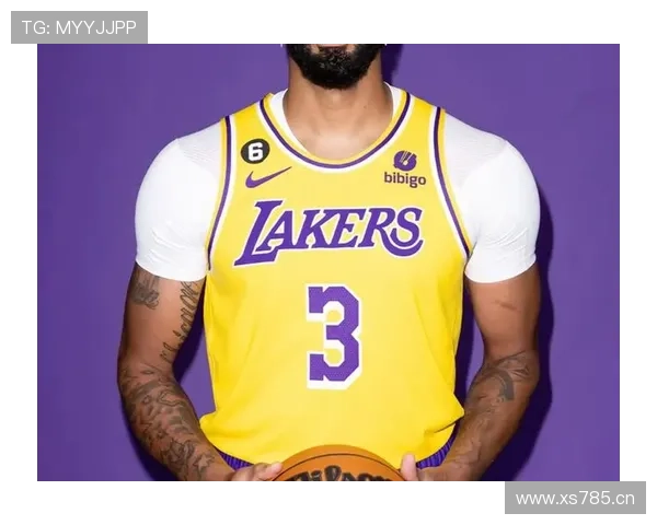 安东尼·戴维斯的冰箱里只放蛋白和冰块